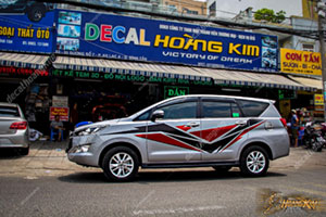 tem-xe-toyota-innova-tin027