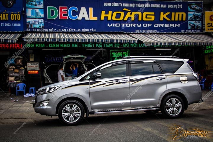 tem-xe-toyota-innova-tin015-1