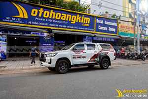 tem-xe-toyota-hilux-thi037