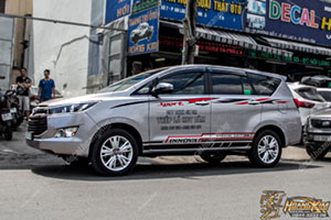 tem-xe-toyota-innova-tin016