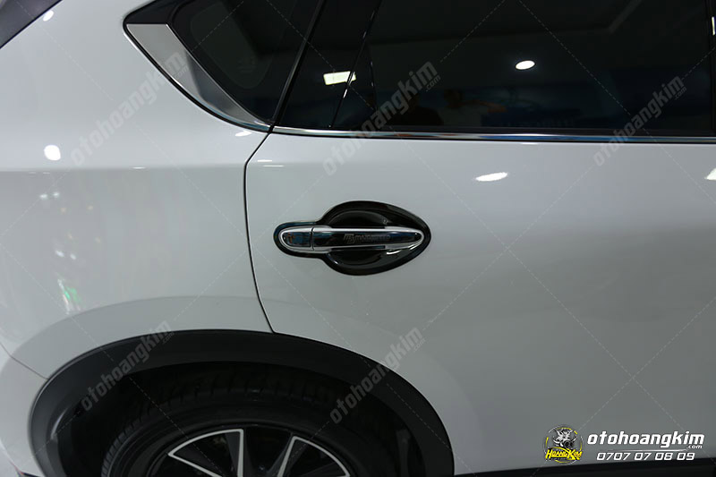 chen-cua-mazda-cx5-20152017-4