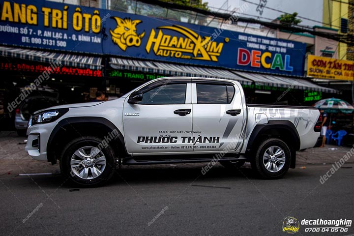 tem-xe-toyota-hilux-thi012-1