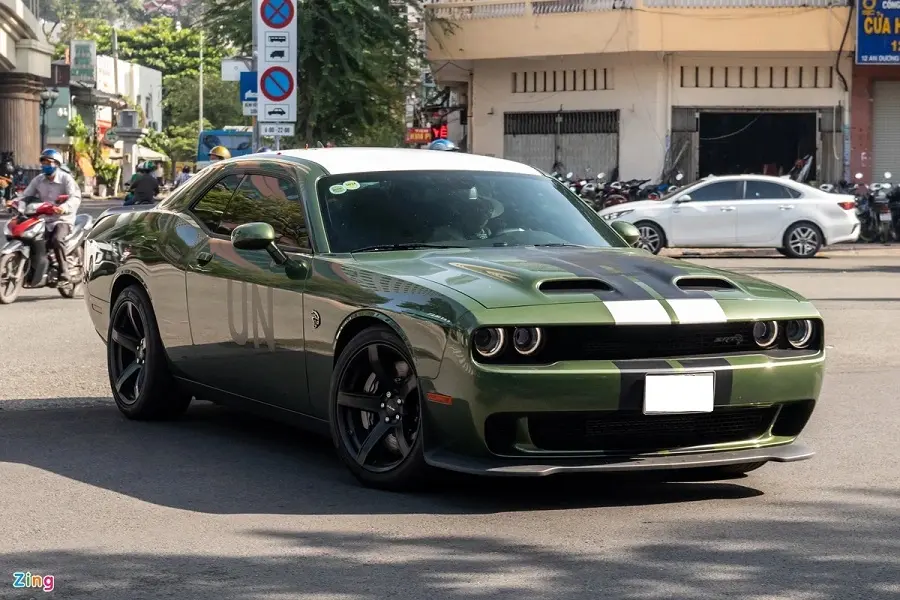 Dodge Challenger - Biểu tượng sức mạnh trên đường phố Việt Nam