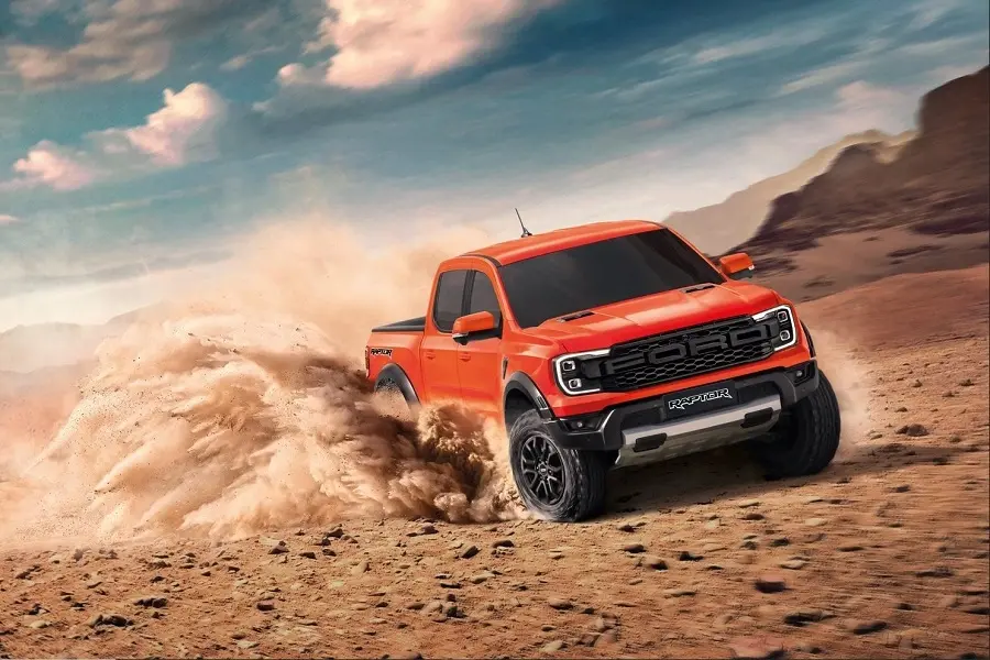 Ford Raptor với động cơ mạnh mẽ