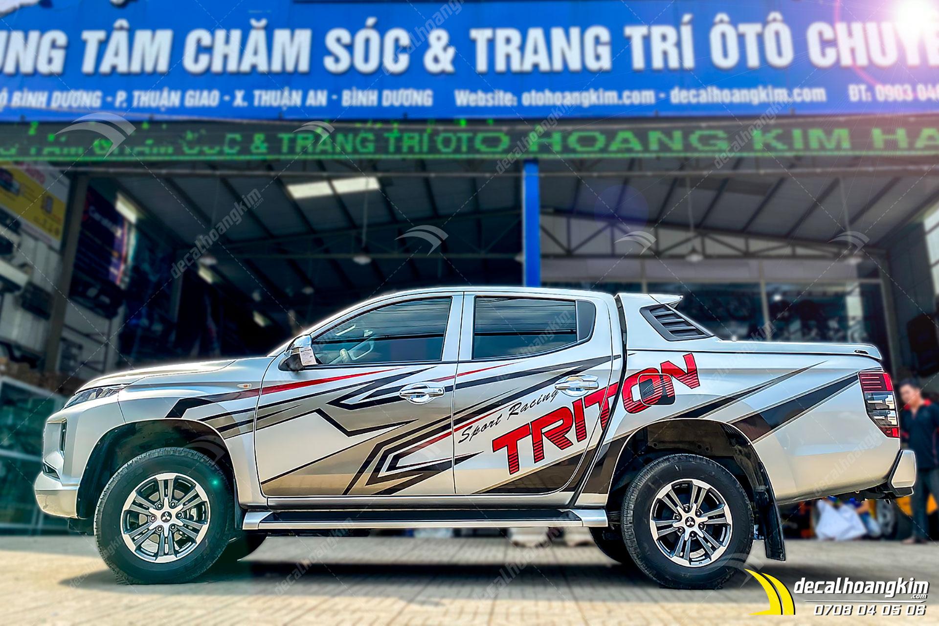 Tem xe trang trí ngoại thất xe Triton