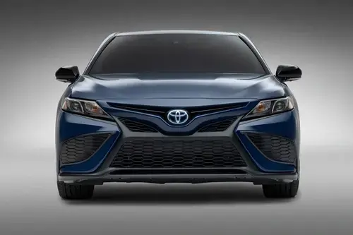 anh-chi-tiet-toyota-camry-nightshade-edition-2023