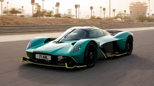 aston-martin-valkyrie-co-phai-la-mot-sieu-xe-mang-tinh-buoc-ngoat