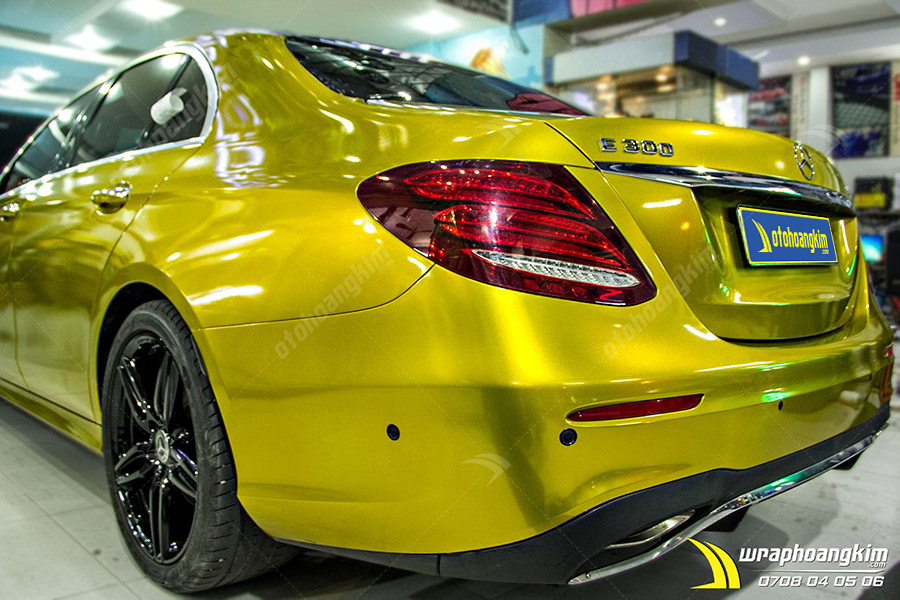 dan-doi-mau-candy-vang-gold-mercedes-e-300-1