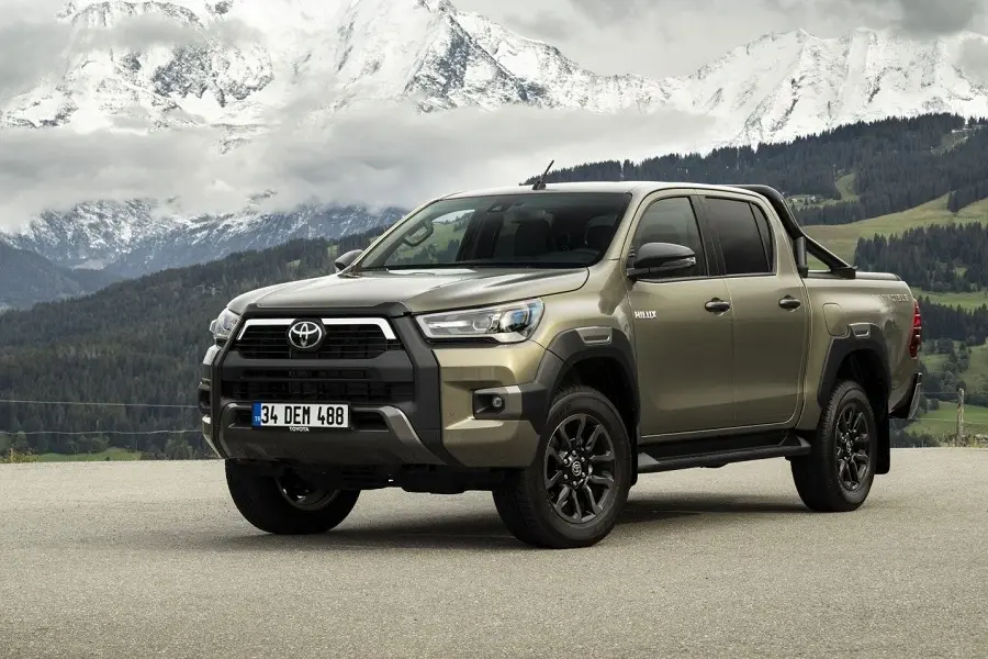 https://otohoangkim-storage.sgp1.cdn.digitaloceanspaces.com/ban-tai-toyota-hilux-tai-xuat-thi-truong-viet-0-900x900.webp