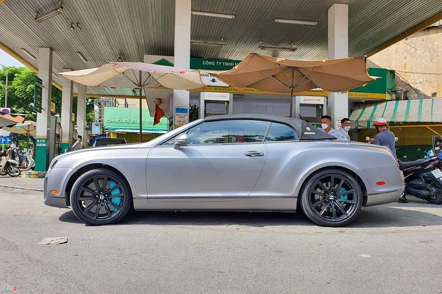 https://otohoangkim-storage.sgp1.cdn.digitaloceanspaces.com/bentley-continental-supersports-mui-tran-hang-hiem-tai-viet-nam-2-900x900.webp