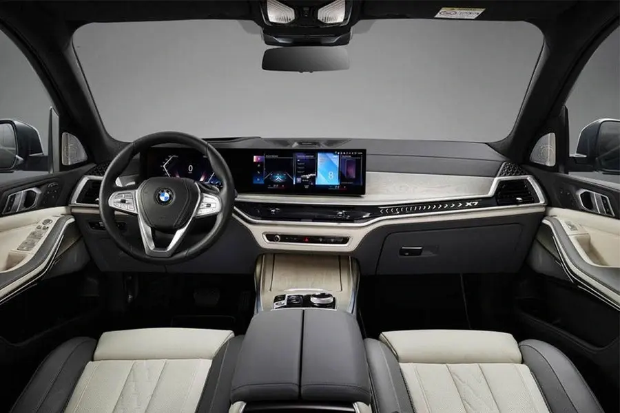 https://otohoangkim-storage.sgp1.cdn.digitaloceanspaces.com/bmw-x7-2023-facelift-ra-mat-tai-malaysia-gia-quy-doi-tu-3-4-ty-dong-1-900x900.webp