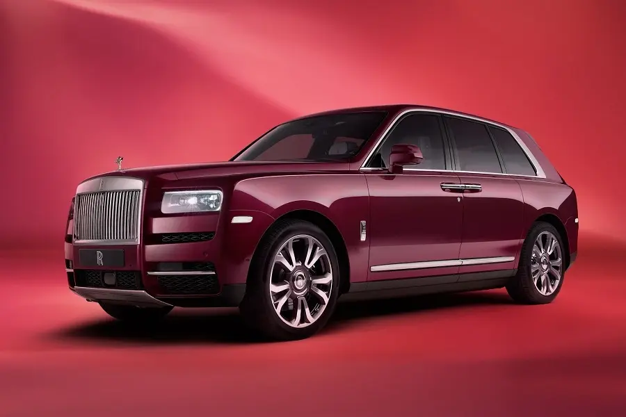 https://otohoangkim-storage.sgp1.cdn.digitaloceanspaces.com/bo-suu-tap-rebelle-va-fu-shion-cua-rollsroyce-cullinan-co-mau-sac-la-10-900x900.webp