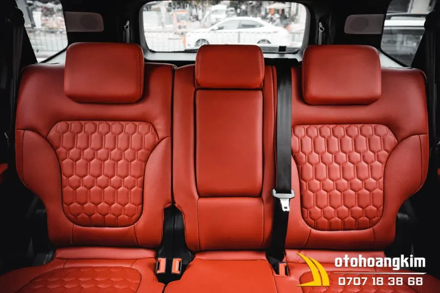 Bọc ghế da mang đến sự sang trọng cho phần nội thất của xe