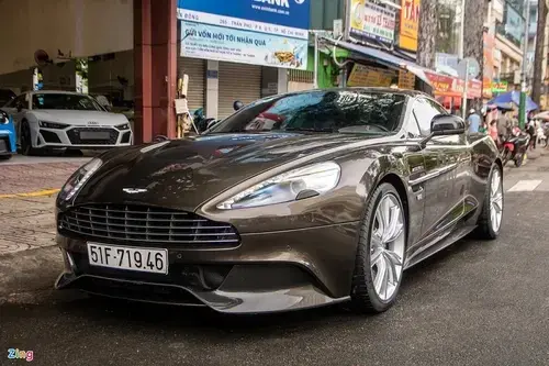 can-canh-aston-martin-vanquish-cua-ong-dang-le-nguyen-vu