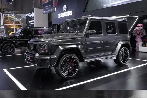 can-canh-xe-do-brabus-gia-khoang-20-ty-dong-tai-trien-lam-o-to