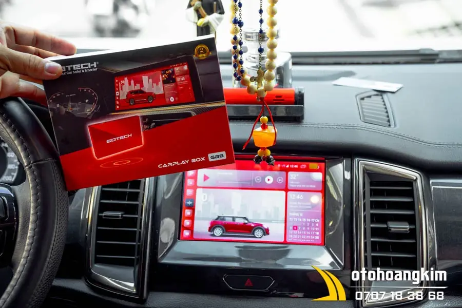 https://otohoangkim-storage.sgp1.cdn.digitaloceanspaces.com/carplay-android-box-gotech-gb8-1-900x900.webp