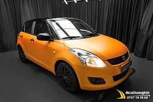 Dán đổi màu Cam lì (Matte Orange) xe Swift