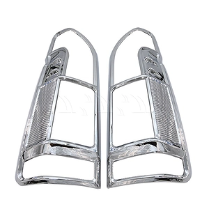 Viền đèn sau Toyota Hiace [2017-2020]