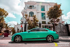Dán đổi màu mờ xanh ngọc ánh kim Mercedes E 300