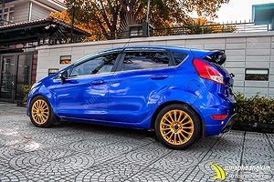 Dán đổi màu Candy xanh Ford Fiesta