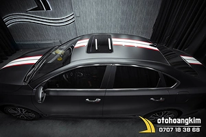 Wrap Đổi Màu Kết Hợp Tem Dọc Cho Xe KIA K3