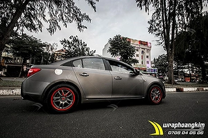 Dán đổi màu nhôm xước Chevrolet Lacetti