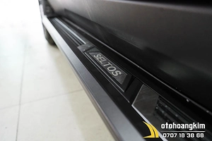 Bậc Lên Xuống Cơ Kia Seltos 2020 mẫu đúc