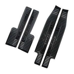 Nẹp bước chân trong Suzuki Ertiga [2019-2020] titan