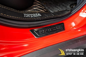 Nẹp bước chân ngoài Toyota Raize 2021 titan