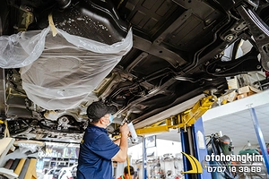 Phủ gầm hãng Forch cho Kia Carnival