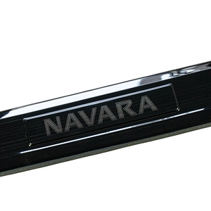 Nẹp Bước Chân Trong Nissan Navara Titan