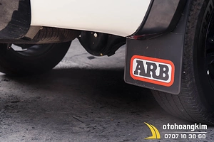 Chắn Bùn ARB Thailand Chữ Đen Viền Đỏ Cho Ford Ranger 2017