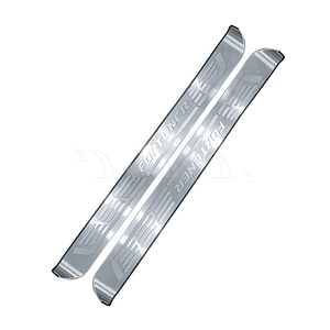 Ốp bệ bước ngoài Toyota Fortuner [2016-2019]