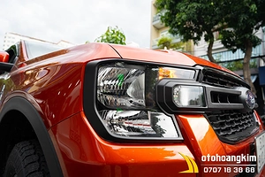 Viền đèn trước Ford Ranger 2022 XLS XLT đen