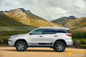 Tem Xe Toyota Fortuner - TFO143