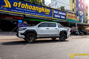 Tem Xe Toyota Hilux - THI025