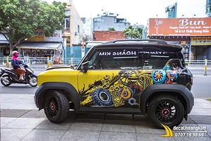 Tem xe Vinfast VF3 - Mẫu tem UV phong cách nghệ thuật