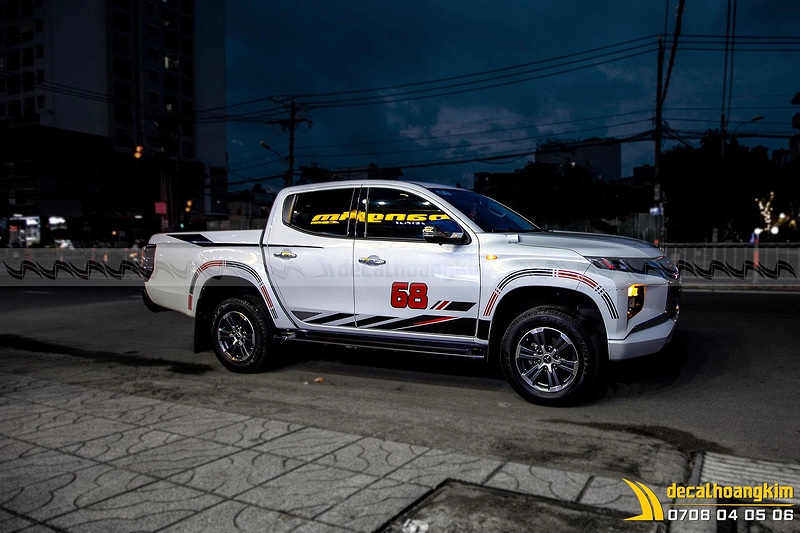 Tem Xe Mitsubishi Triton MTR022