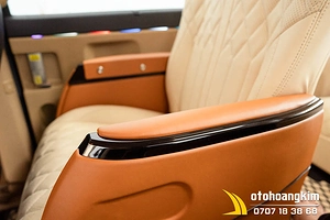 Ghế điện Limousine kết hợp ghế ngả phẳng xe Kia Sedona
