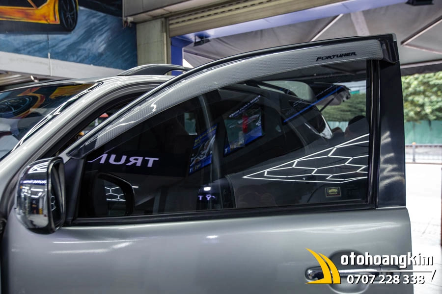 Phim cách nhiệt Avery Supreme Ceramic SCiR15 kính hông (1,524x30,48) - Ảnh 3