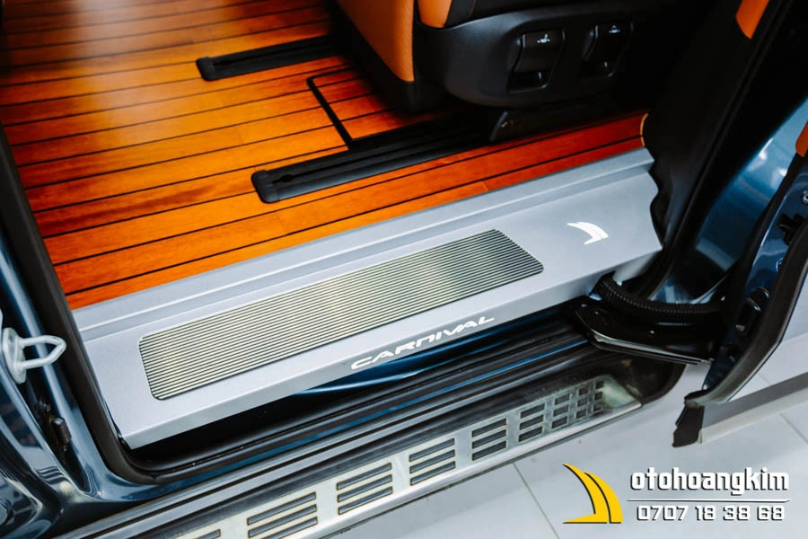 Nẹp Bước Chân Trong + Ngoài Kia Carnival 2021+ Có Đèn (sàn gỗ/carbon) - Ảnh 9