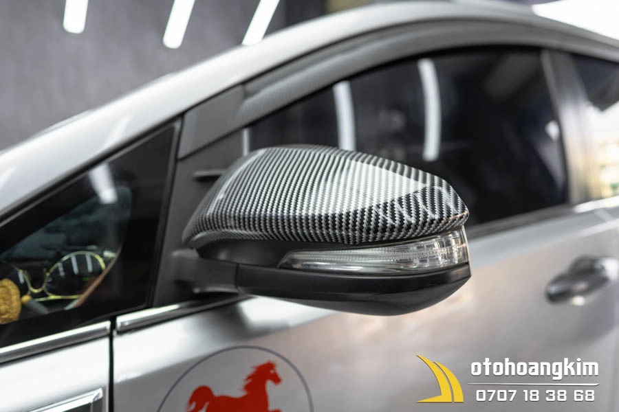 Ốp Gương Chiếu Hậu Innova/Toyota Fortuner 2017 Cacbon - Ảnh 1