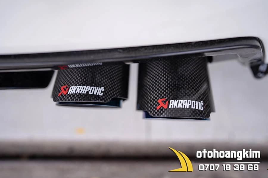 Pô Akrapovic đôi nâng cấp xe Honda Civic - Ảnh 3