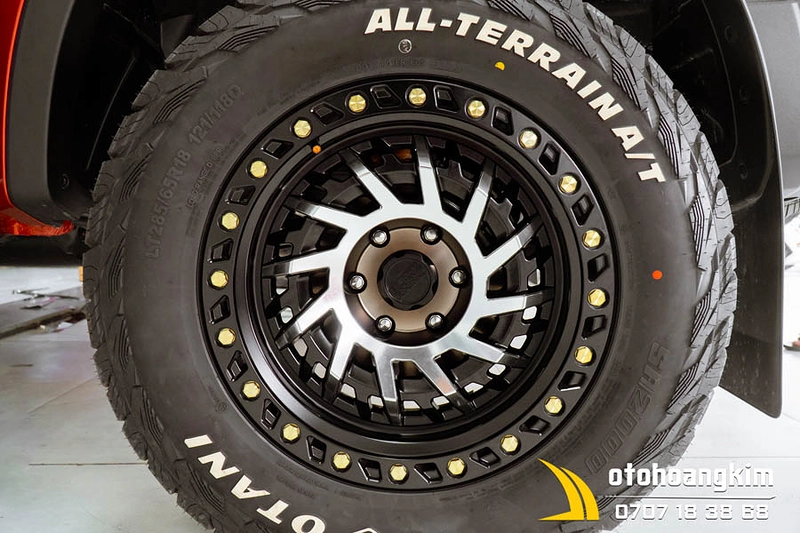 Mâm ô tô Ford Ranger Wildtrak 2023 đinh ốc