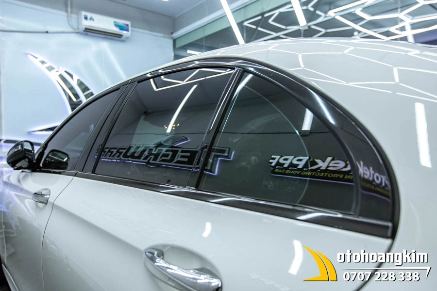Dán Phim Cách Nhiệt 3M Xe Mercedes C300 - Ảnh 1