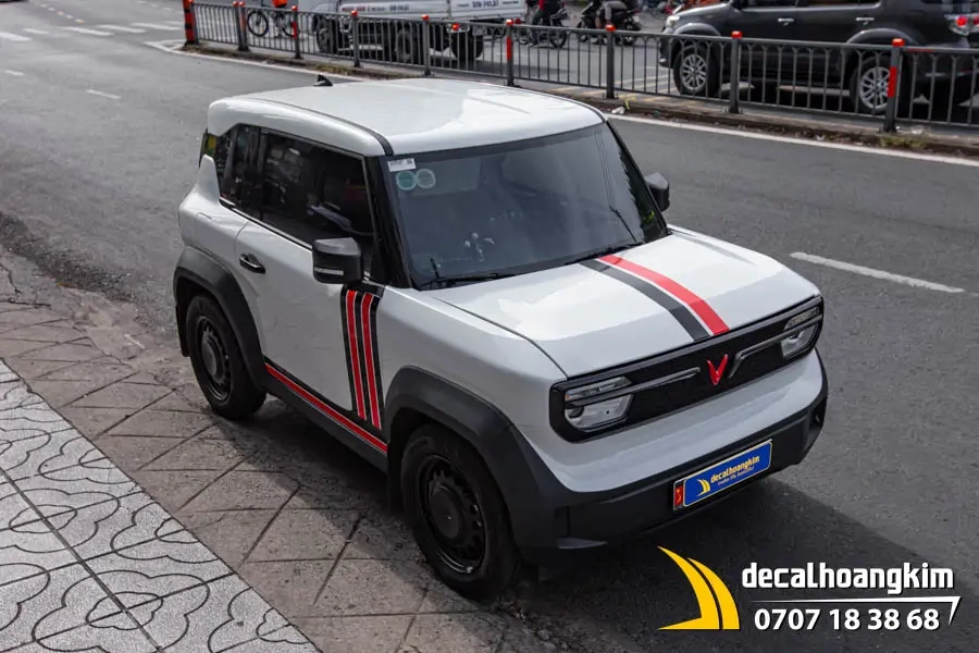 Tem xe Vinfast VF3 - Mẫu tem sọc đen đỏ thể thao - Ảnh 6