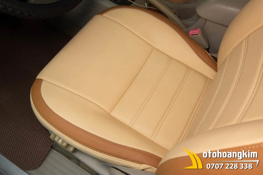 Bọc Áo Ghế Da Công Nghiệp Xe Innova - Ảnh 2
