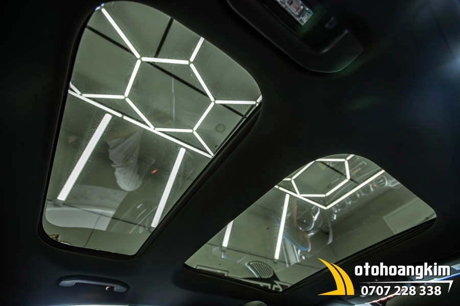 Dán Phim Cách Nhiệt 3M Xe Mercedes C300 - Ảnh 6