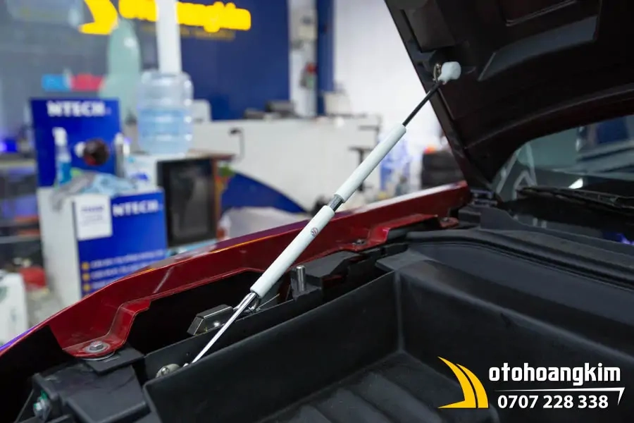 Cốp trước VF3 + khoá capo (khóa điện) - Ảnh 1