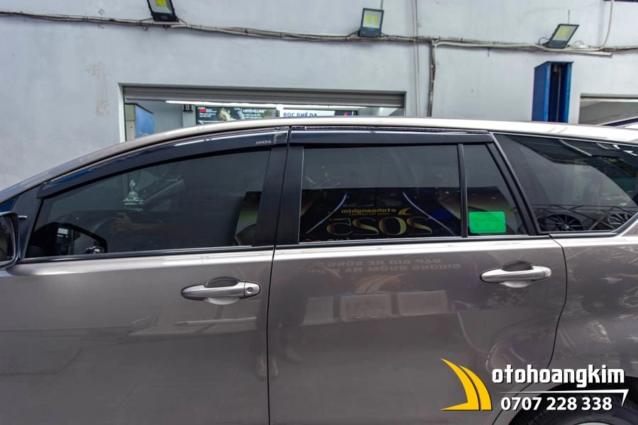Dán Phim Cách Nhiệt 3M Xe Innova - Ảnh 7